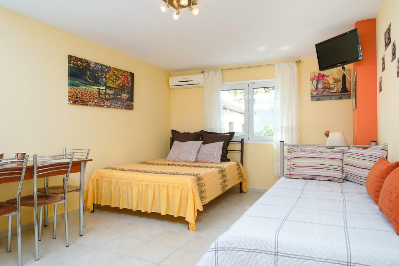 Thomas Apartments Skála Marión المظهر الخارجي الصورة